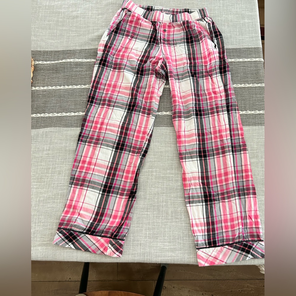 Brand: Victoria’s secret Size:xs   Color: pink, gray, black